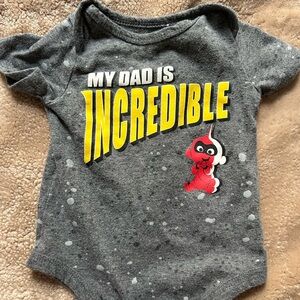 Disney Gray and Yellow 'My Dad is Incredible' Bodysuit